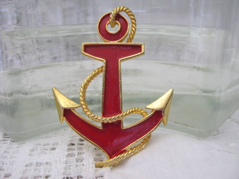 Anker Aweigh Rote Emaille Brosche Mit Gold Details von hardtwistfarm