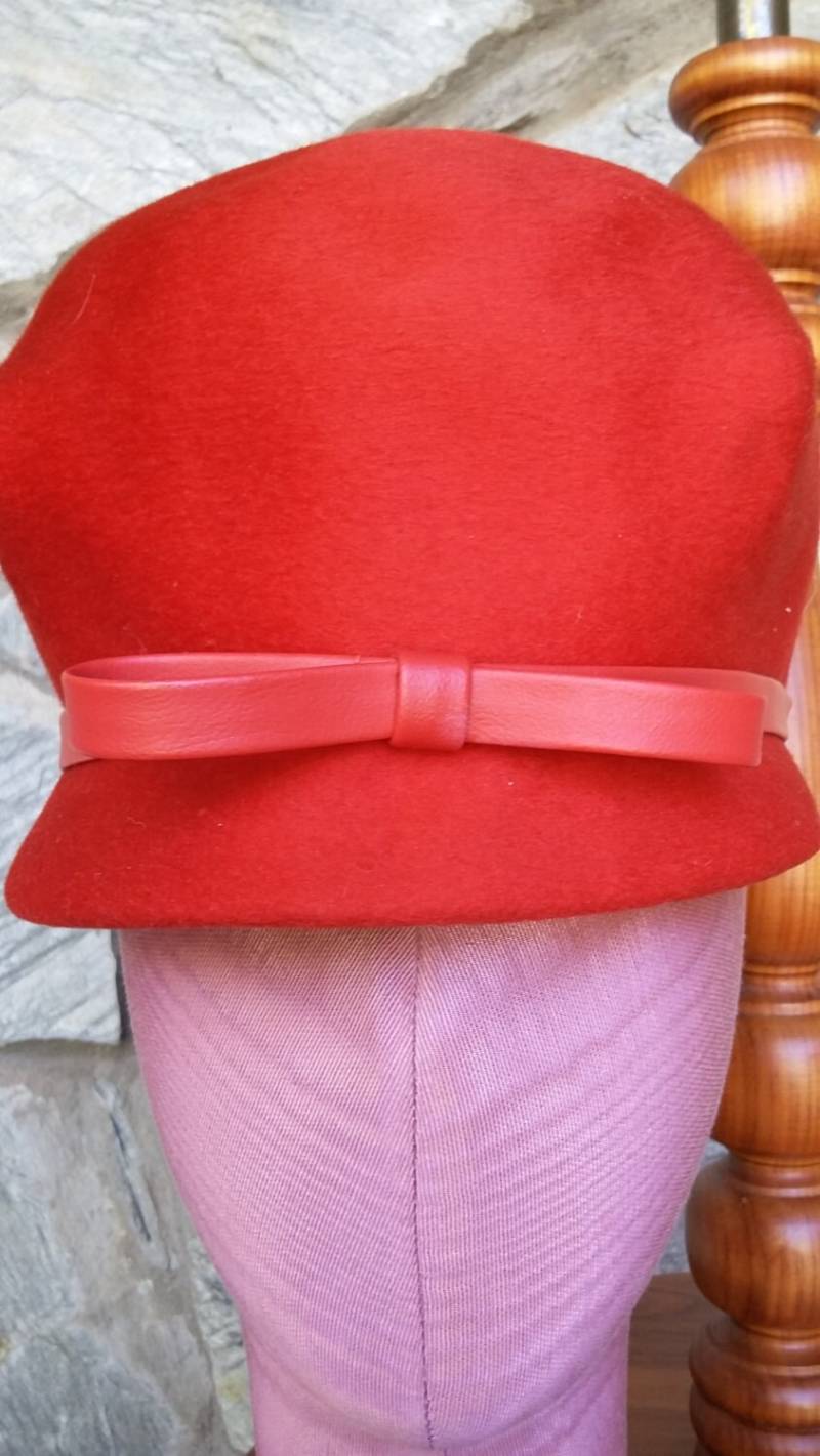 Oh So Mod Rote Wolle Cap-Reduziert Ab 30.00 von hardtwistfarm