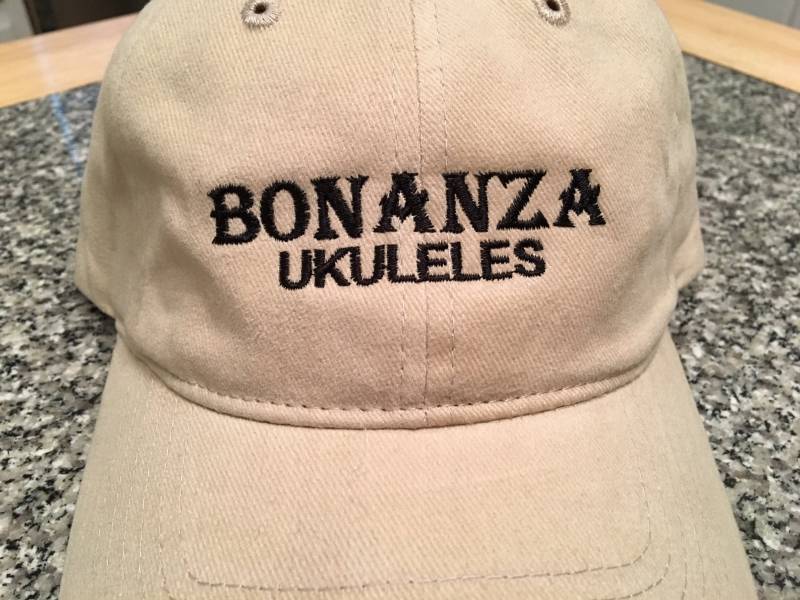 Bonanza Ukulele Bestickte Hutmütze - Free Uke On Board Sticker von harpdude1