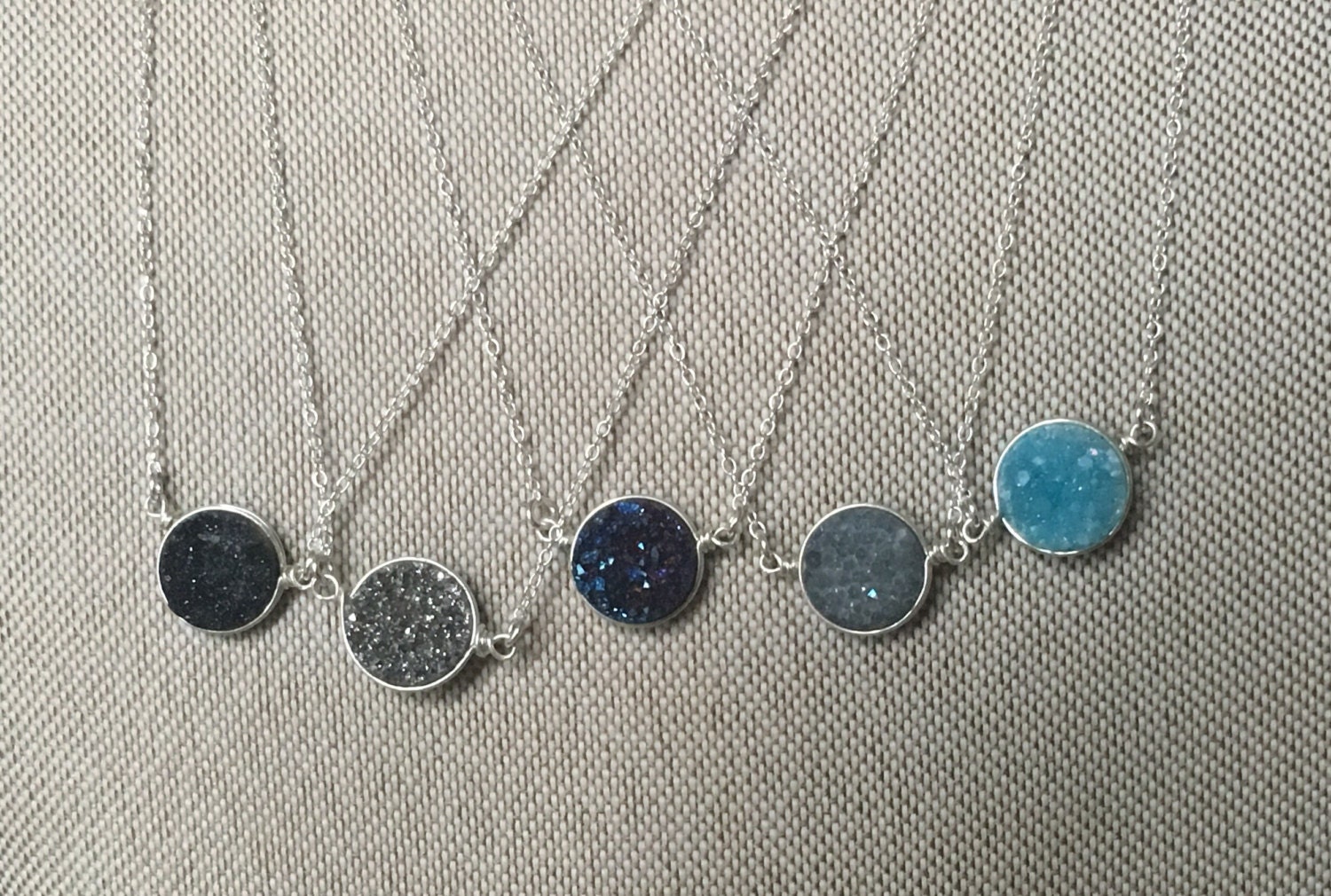 Sterling Silber 10 Mm Druzy Halskette Wählen Sie Ihren Stein Sterling Silber 10 Mm Druzy Halskette Wählen Sie Ihren Stein von harpernorthdesigns
