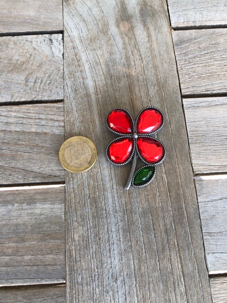 Brosche Anstecknadel Metall Blume Silber Antik Mit Rot | 1 Stück Brosche Anstecknadel Metall Blume Silber Antik Mit Rot | 1 Stück von hartmannknoepfe