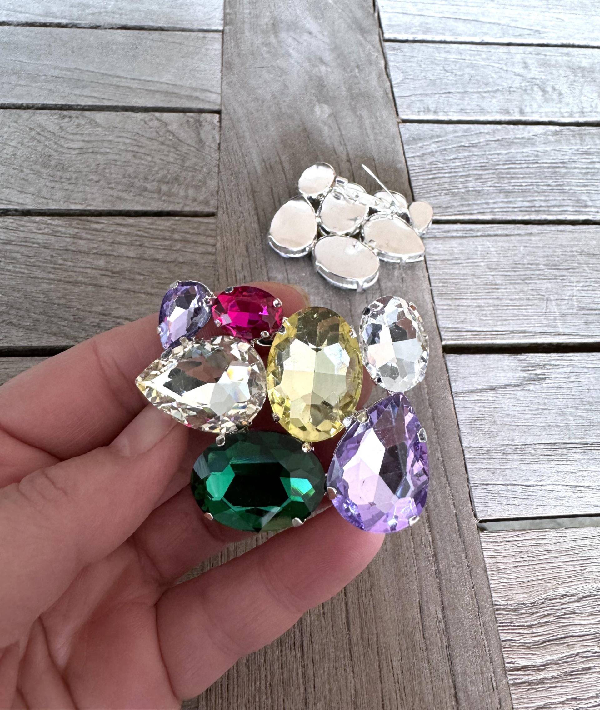 Moderne Brosche Anstecknadel Metall Silber Lila Grün Gelb Pink | 1 Stück von hartmannknoepfe