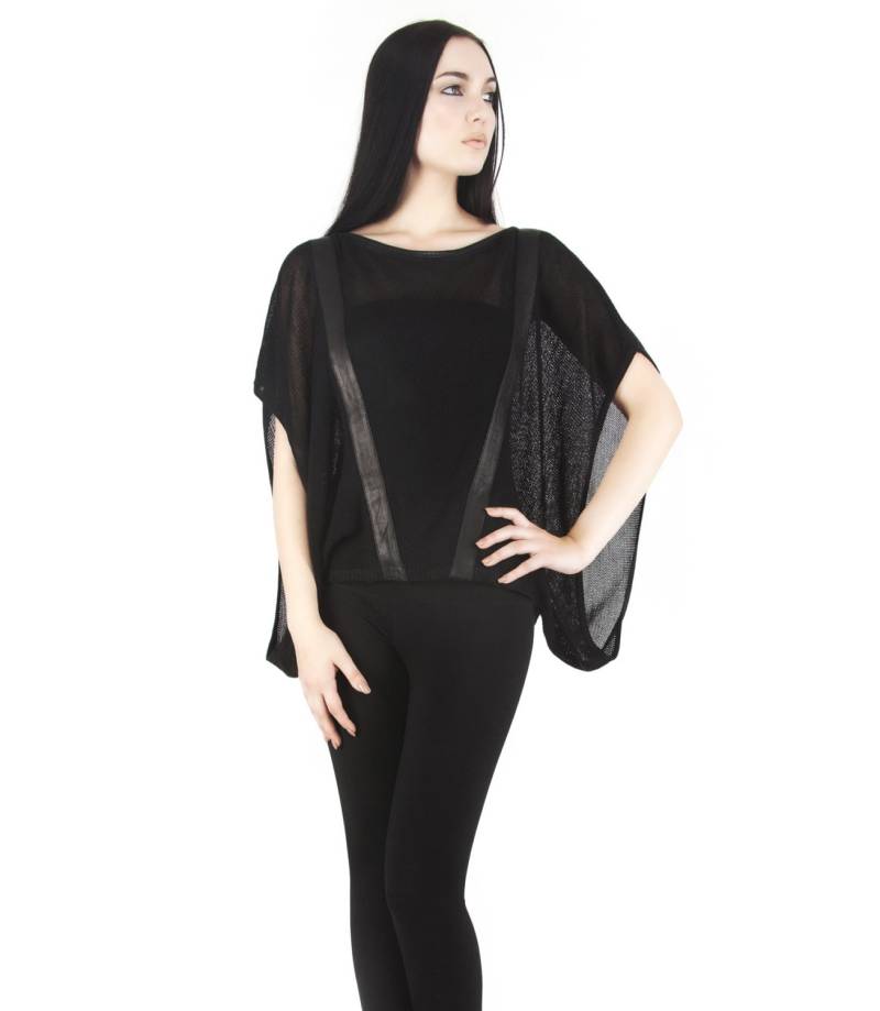 V Black - Damen Netz Top Mit Leder Streifen Handgestrickter Mesh Pullover Lammfell Kragen Haus Of Sparrow Designer Monica Wallway von hausofsparrow