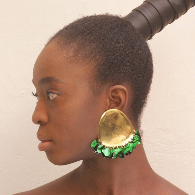 Smaragdgrüne Pailletten Ohrclips Großer Statement Schmuck von havanaflamingo