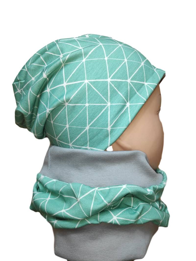 Beanie Mit Halstuch, Smaragd Grüngrau Weißen Linien Silbergraue Bündchen Handmade von hcotec