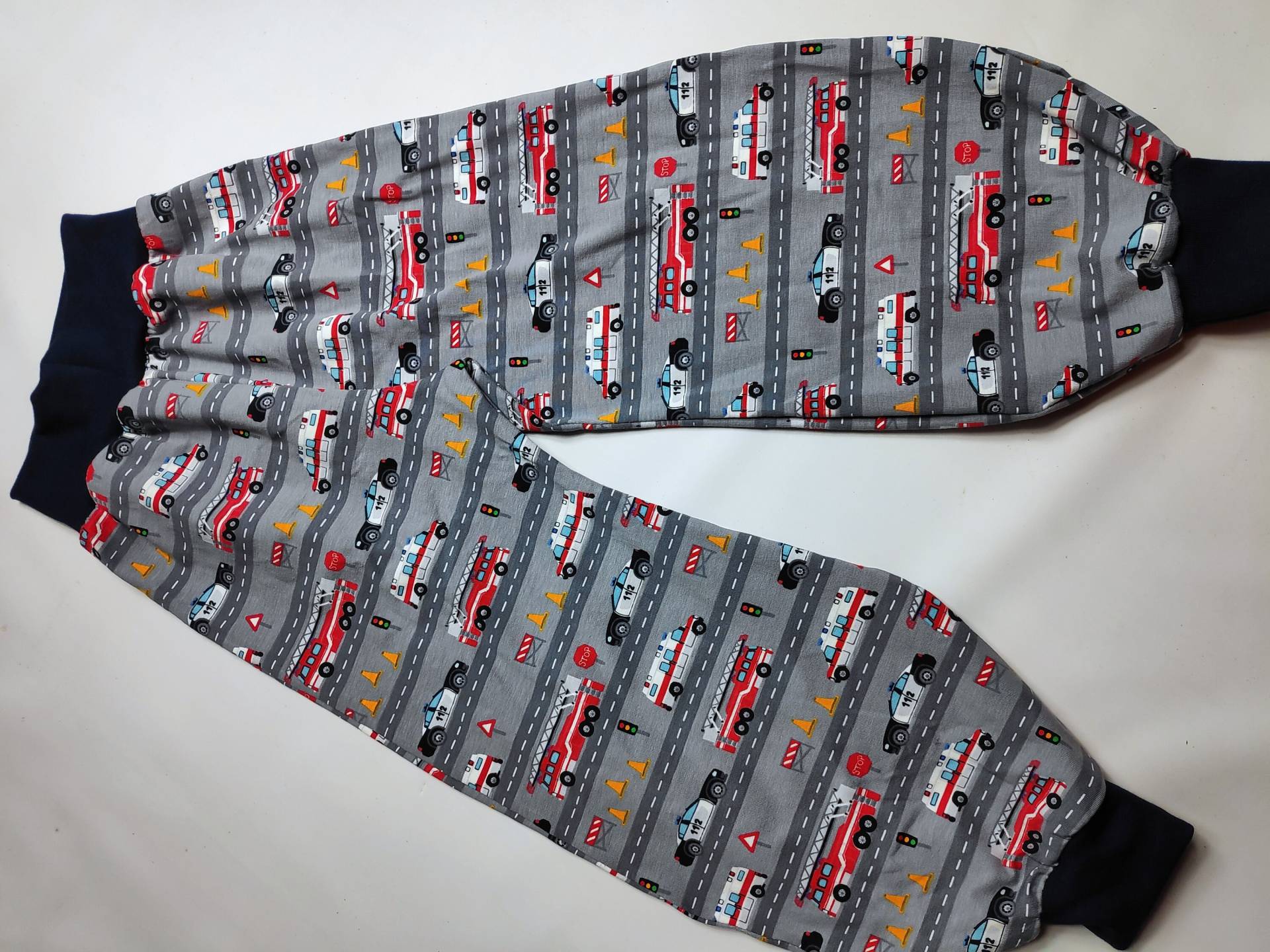 Pumphose Grau Mit Rettungsfahrzeugen Nachtblaue Bündchen 68-164 Handmade von hcotec