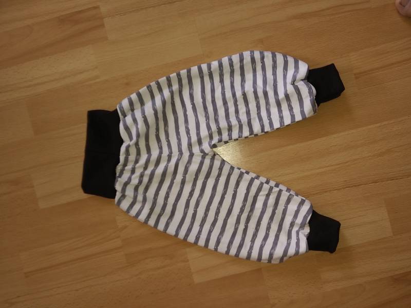 Pumphose Weiß Braun Streifen 68-146 von hcotec