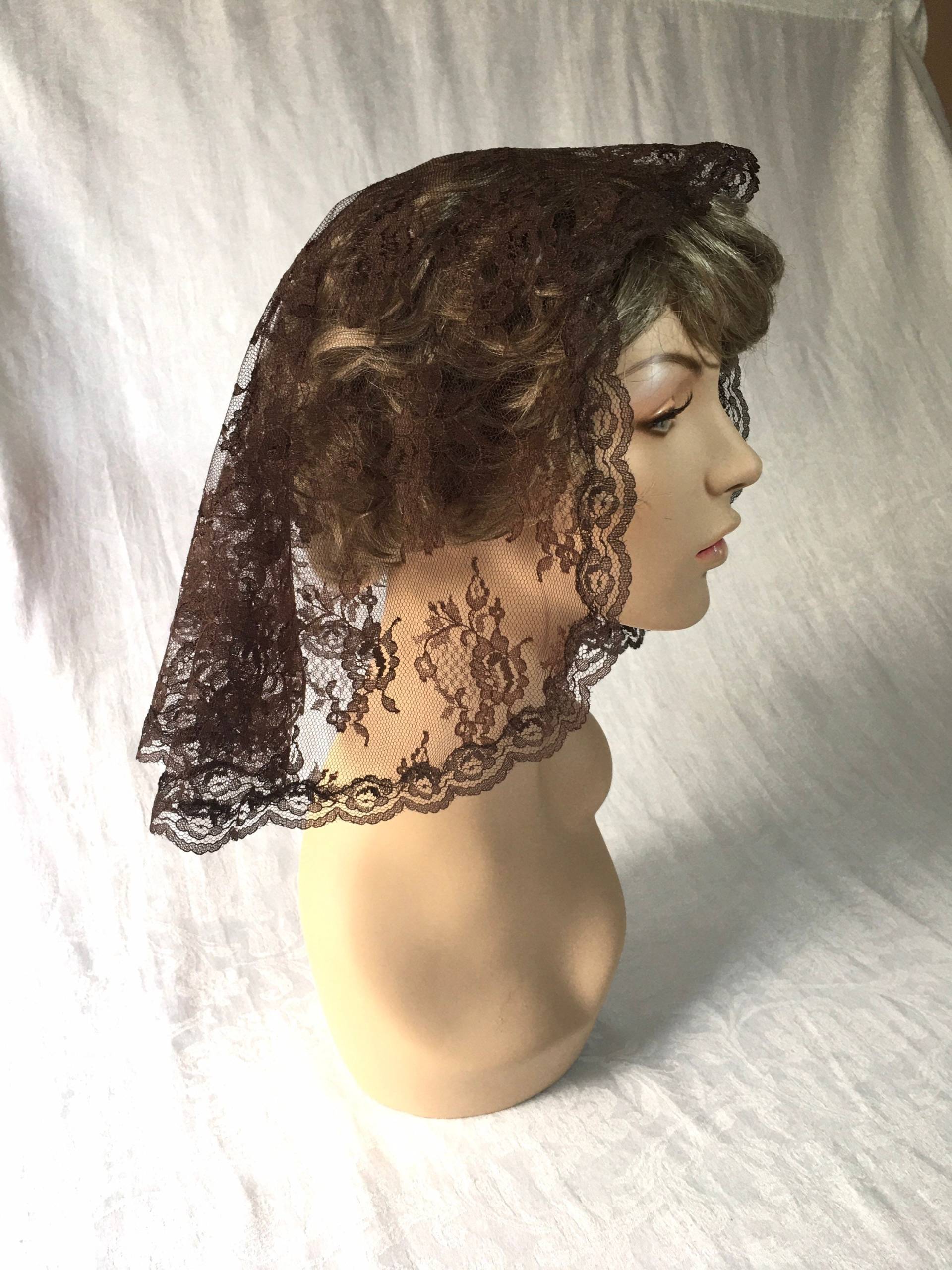 Brauner Prinzessinnen Stil Chantilly Spitze Mantilla Kopfbedeckung Kapelle Schleier The Ruth Style in 3 Größen Brauner Prinzessinnen Stil Chantilly Spitze Mantilla Kopfbedeckung Kapelle Schleier The Ruth Style in 3 Größen von headcoverings