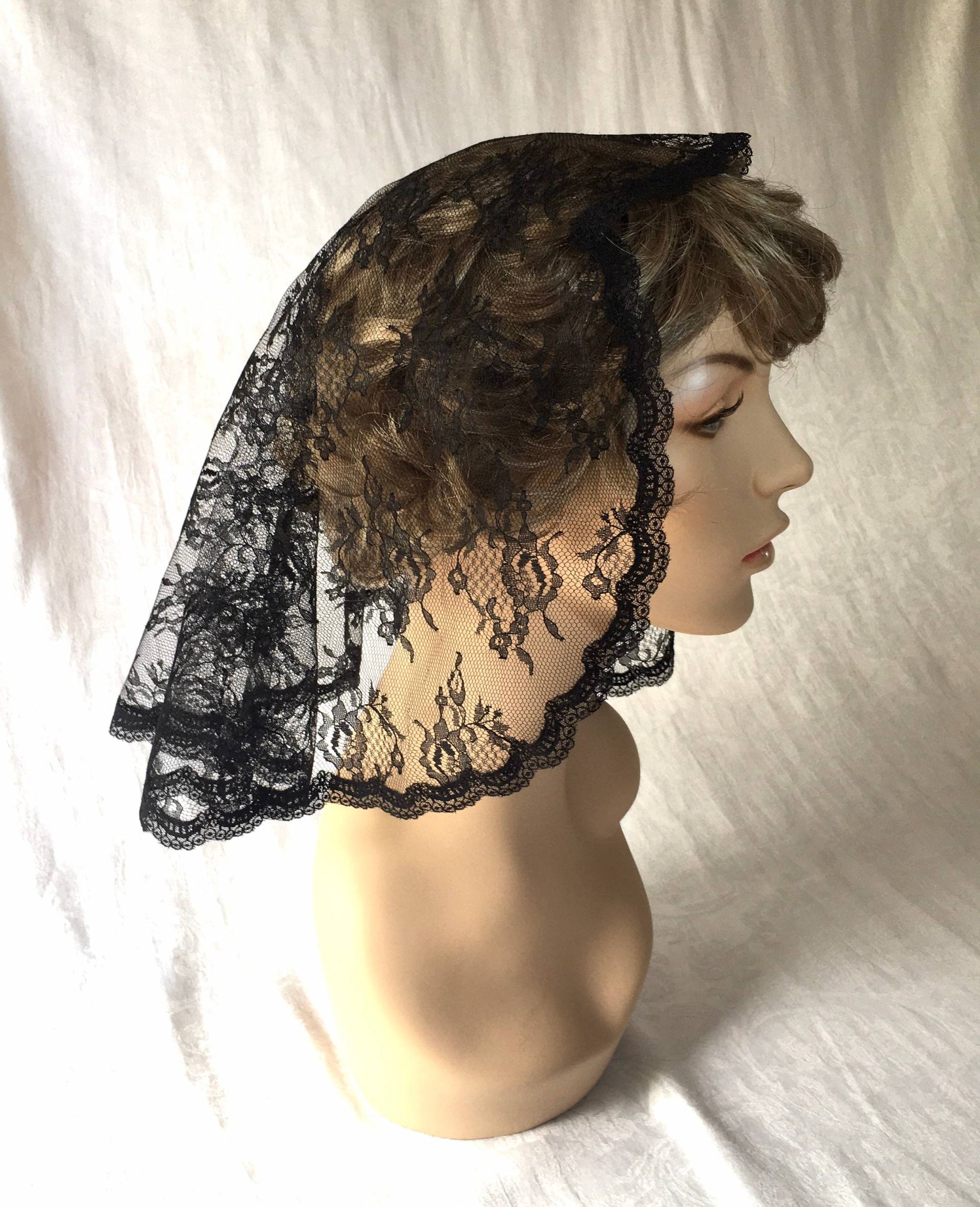 Schwarzer Prinzessinnen Stil Chantilly Spitze Mantilla Kopfbedeckung Kapelle Schleier The Regina Style Schwarzer Prinzessinnen Stil Chantilly Spitze Mantilla Kopfbedeckung Kapelle Schleier The Regina Style von headcoverings