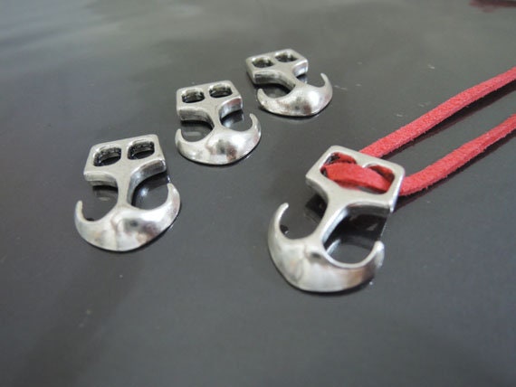 4 Anker Charms, Kleine Anhänger Perlen, Ankerhaken Verschluss Silber 25x18mm 4 Anker Charms, Kleine Anhänger Perlen, Ankerhaken Verschluss Silber 25x18mm von heafeathers
