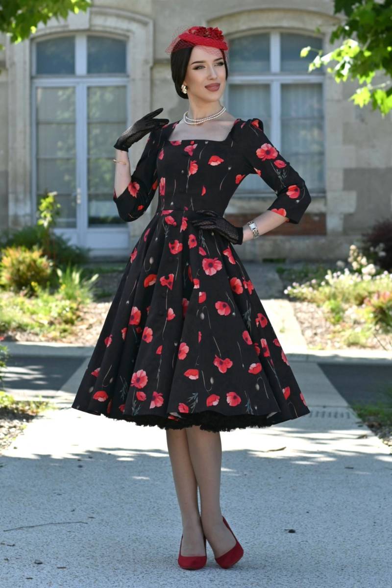 Lady Poppy Swingkleid in Schwarz und Rot von hearts & roses