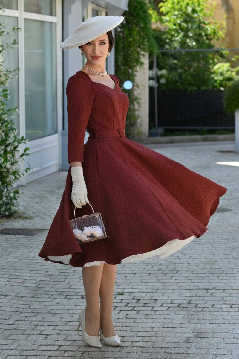 Rustic Romance Swingkleid in dunklem Terrakotta Rustic Romance Swingkleid in dunklem Terrakotta von hearts & roses