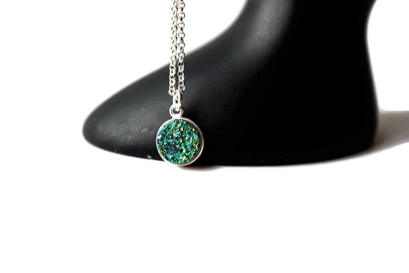 Winziger Kristallanhänger, Regenbogen Und Kristall Aus Sterlingsilber von heavyistheheart