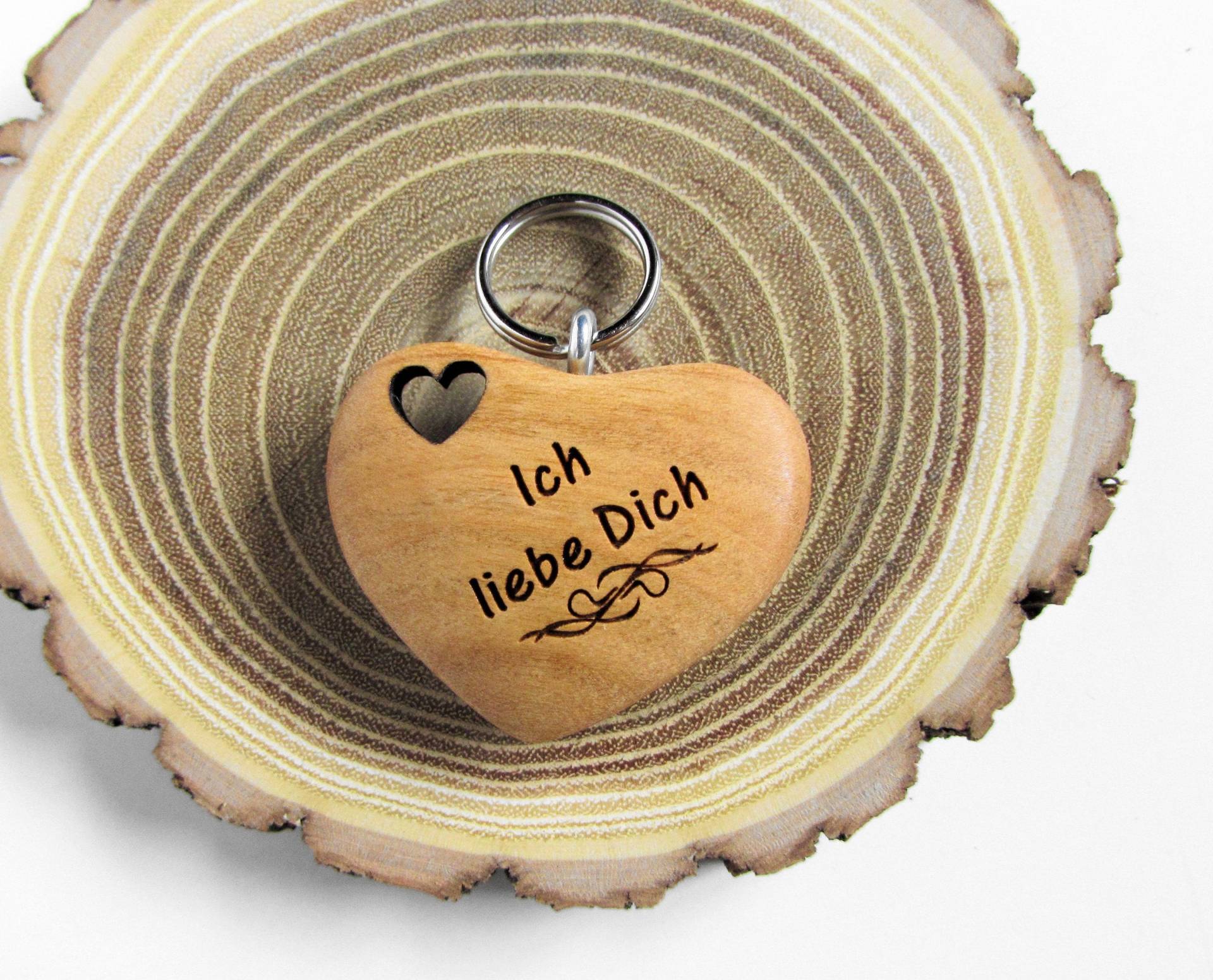 Schlüsselanhänger Herz Holz | Ich Liebe Dich Valentinstag Geschenkverpackung Schlüsselanhänger Herz Holz | Ich Liebe Dich Valentinstag Geschenkverpackung von hebraHolzGeschenke