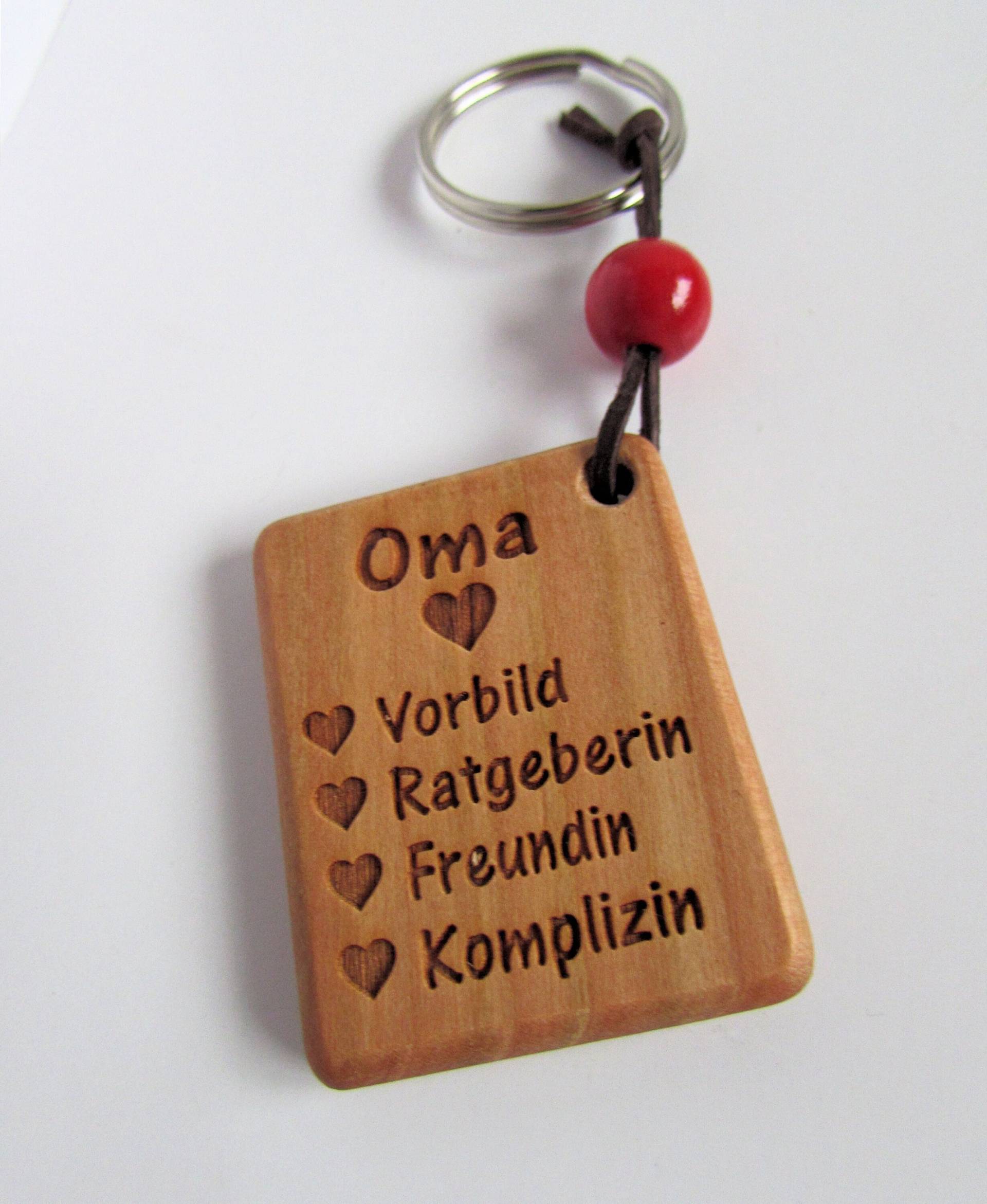 Schlüsselanhänger Oma, Holz-Kirsche | Oma, Vorbild Schlüsselanhänger Oma, Holz-Kirsche | Oma, Vorbild von hebraHolzGeschenke
