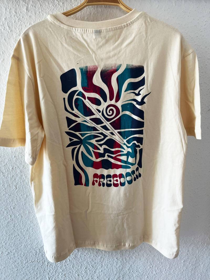 T-Shirt "Kitesurfing Freedom" von hechtDESIGNSdruck