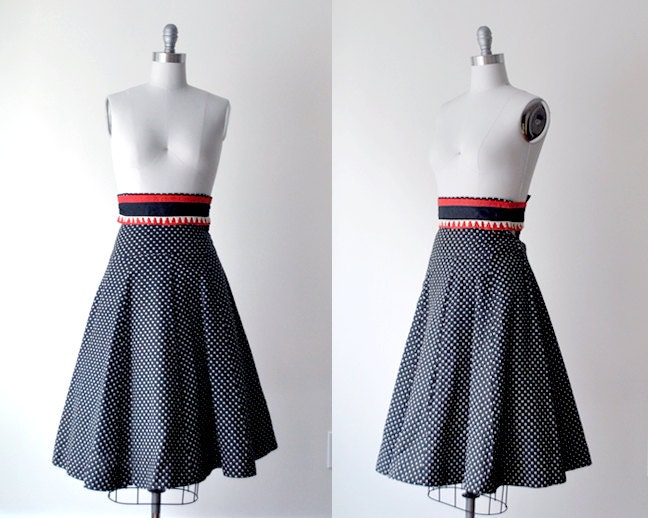 Pünktchen Rock. 50Er Jahre Tellerrock. Xxs 1950Er Schwarzer Rot Weiß Schwarz. Wollrock Jahre Rockabilly Pünktchen Rock. 50Er Jahre Tellerrock. Xxs 1950Er Schwarzer Rot Weiß Schwarz. Wollrock Jahre Rockabilly von heirloomen