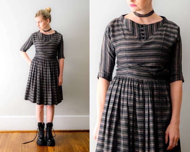 Vintage 60Er Jahre Kleid. 1960 Silber & Schwarzes Komplett Plissierter Rock. Grau. Seide. Klein. 50Er Xs von heirloomen