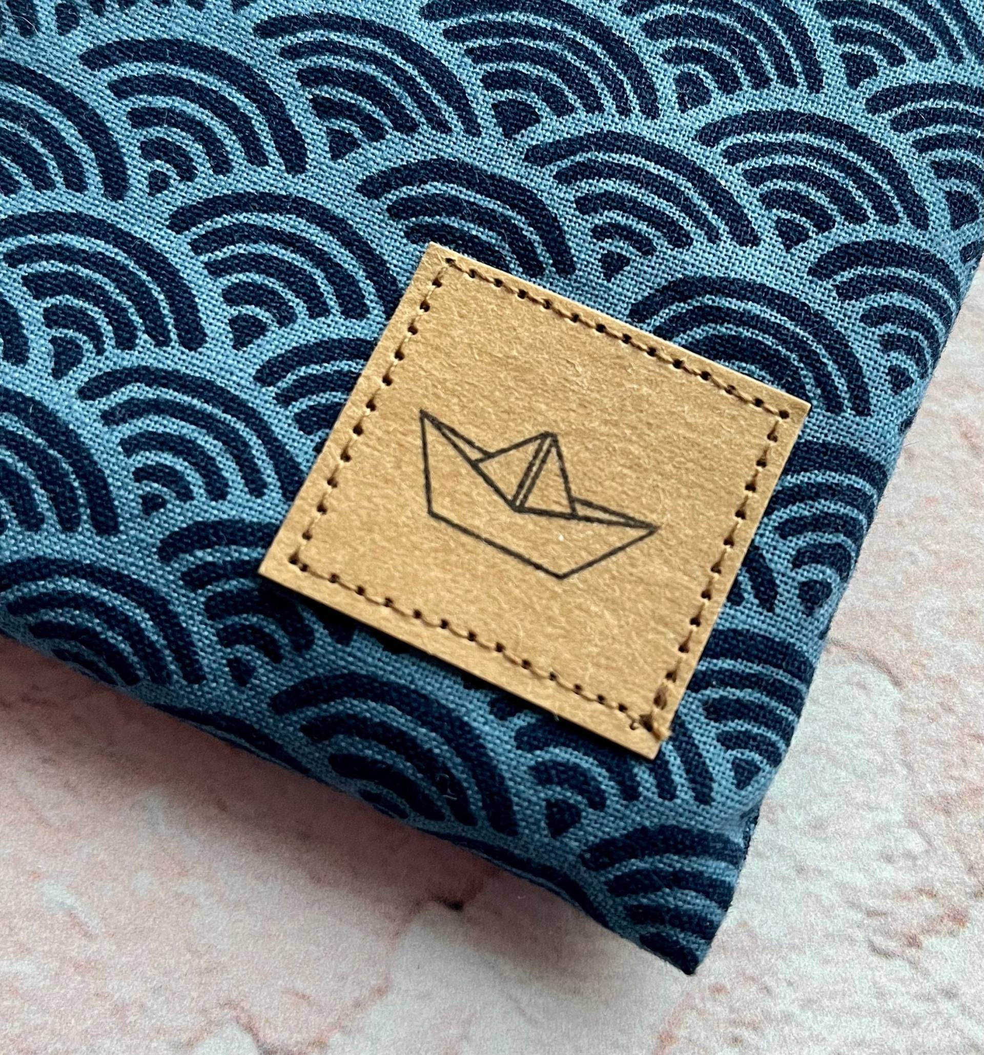 Label Papierboot Aus Snappap Zum Aufnähen, Maritimer Aufnäher Mit Boot Label Papierboot Aus Snappap Zum Aufnähen, Maritimer Aufnäher Mit Boot von heiterbiswolkigLabel