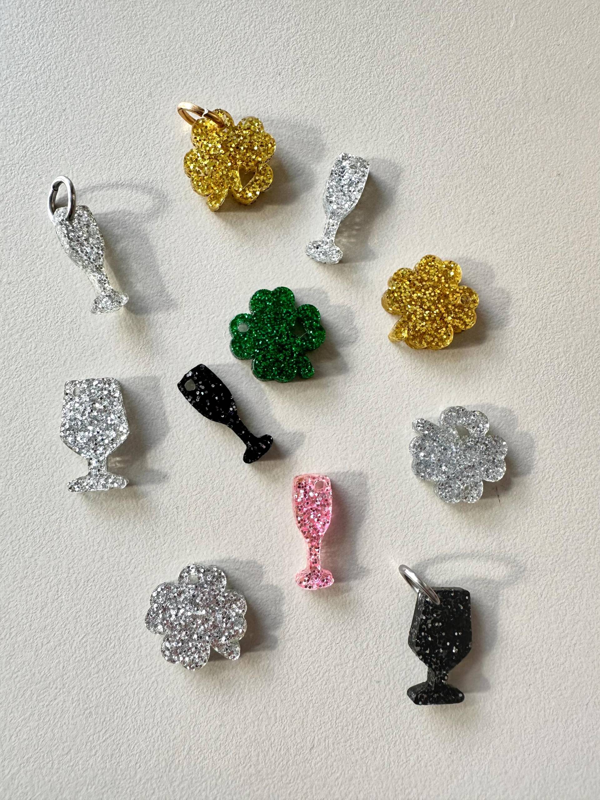 Acrylanhänger Silvester, Neujahr, Schmuck, Nur Anhänger, Sektglas, Edelstahl, Gold, Silber, Acryl, Kleeblatt, Glück, Party von hejEmmiCreative