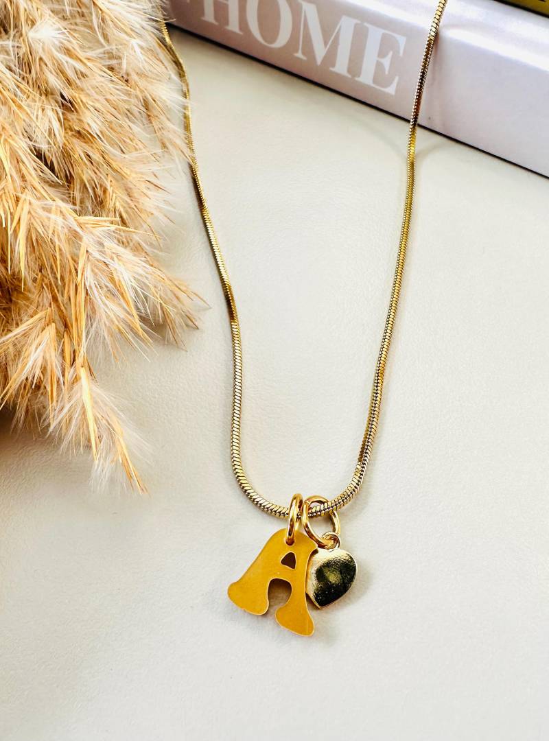 Halskette, Kette, Buchstabenkette, Schmuck, Acrylanhänger, Edelstahl, Buchstaben, Gold, Herz, Acryl von hejEmmiCreative