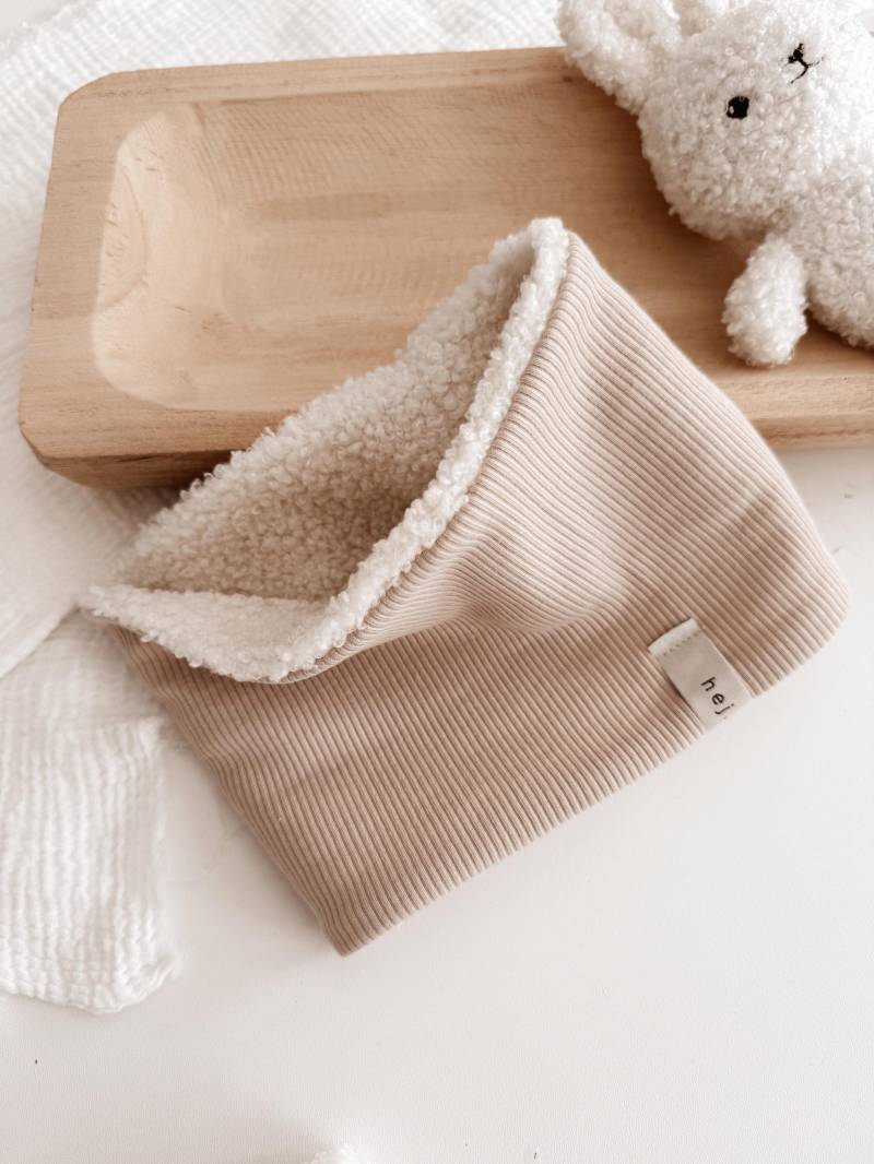 Baby Loop Teddyfleece Bio Ribjersey Für Babys & Kleinkinder | Halssocke Kinder Schal Beige von hejLittle