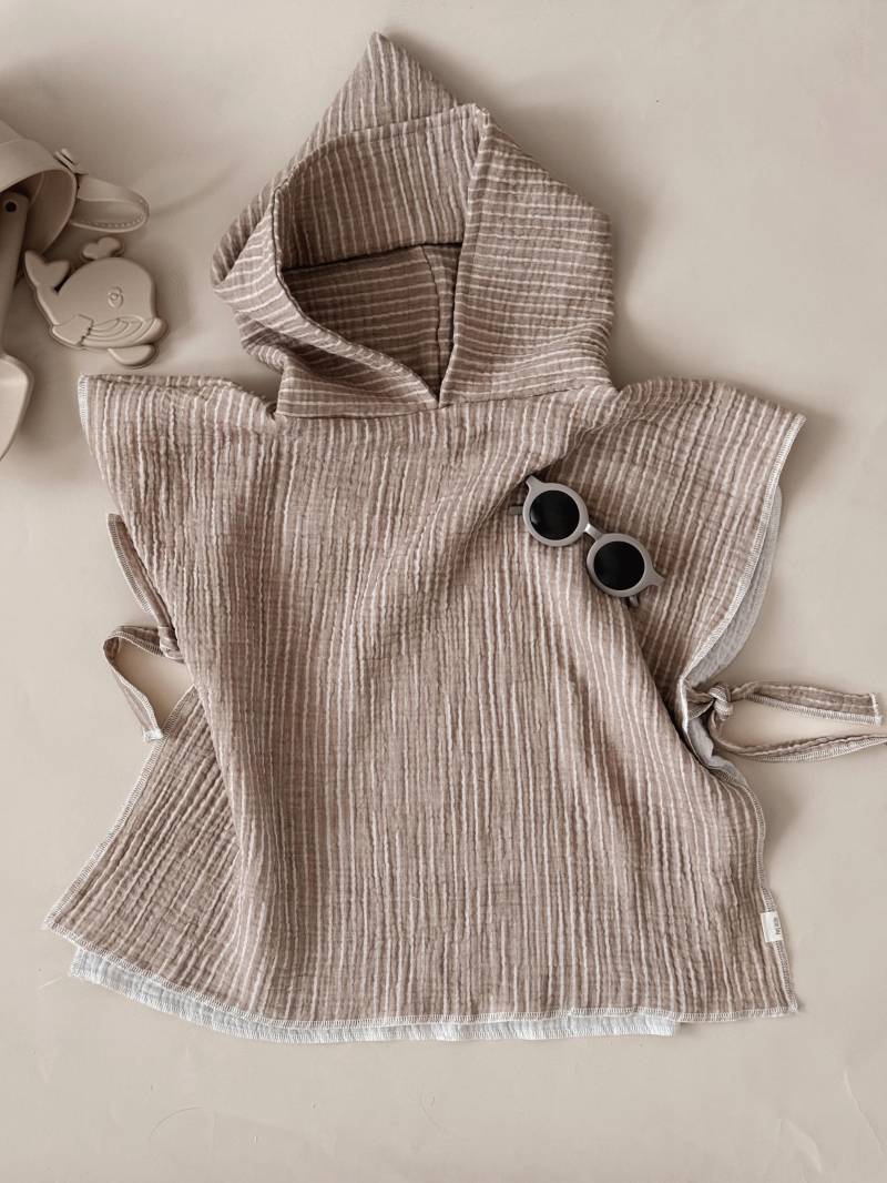 Strandponcho Stripes Bio-Musselin | Badeponcho Baby Kids von hejLittle