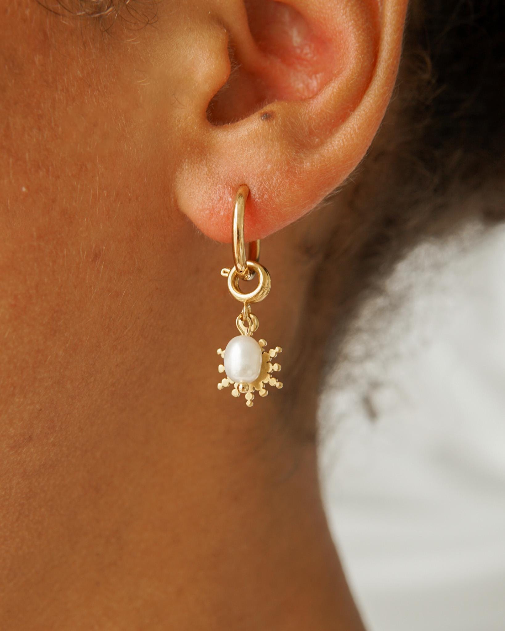 Charmsohrringe, Charmscreolen, Creolen Gold Mit Charms, Hoops Charms - Hejgreta von hejgreta