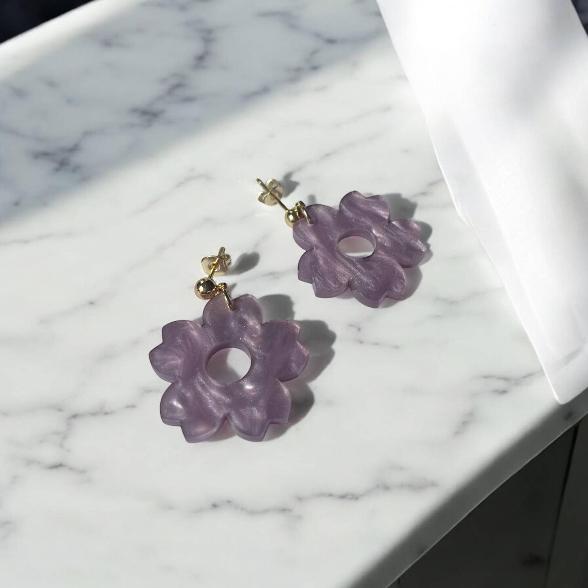 Ohrring »Flora« | Allergikerfreundlich Marmoriertes Acryl Lila Leichte Statement-Ohrringe Schmuck Geschenk von hejmamie
