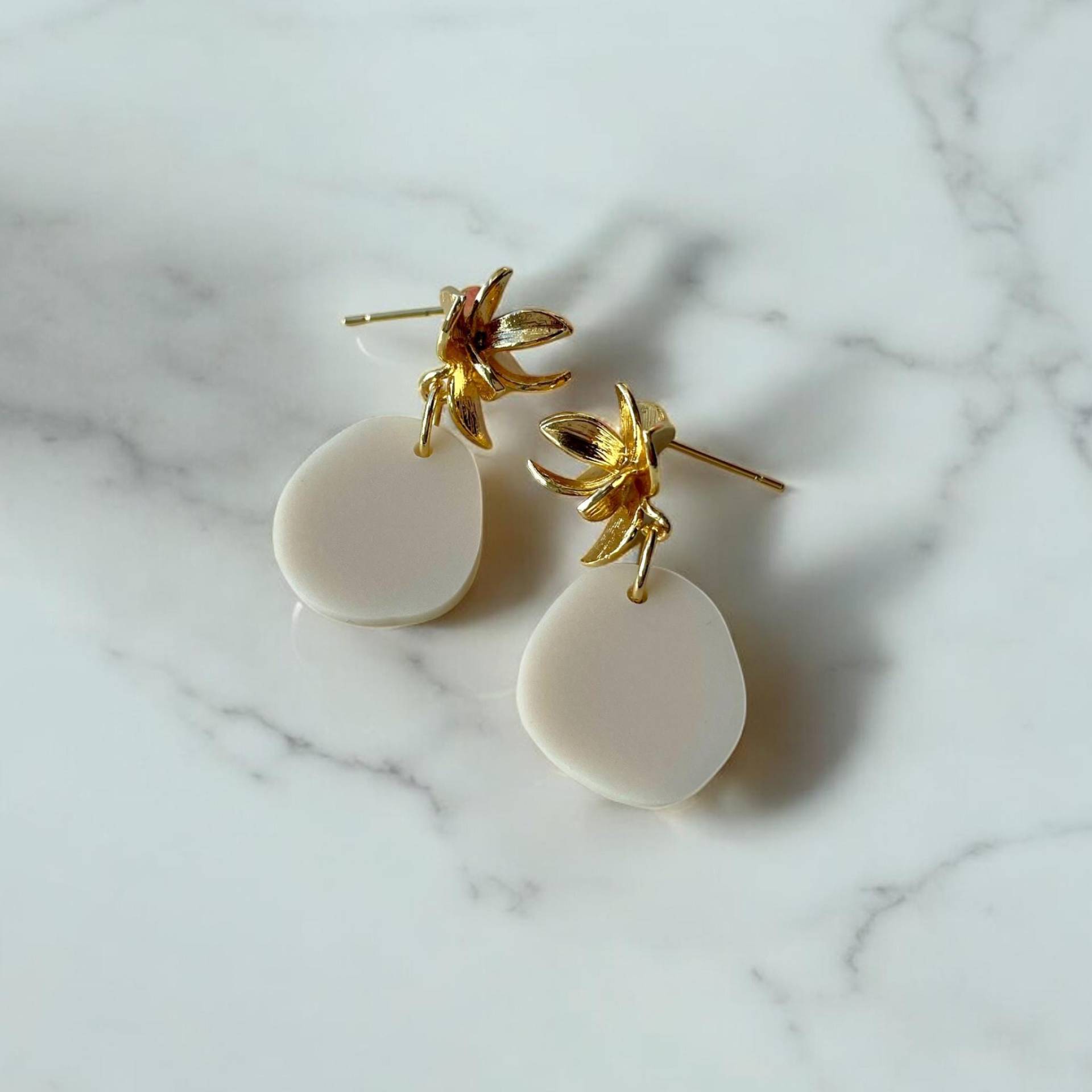 Ohrring »Florentine« | Allergikerfreundlich Edelstahl Vergoldet Beige Farbiges Acryl Leichte Statement-Ohrringe Schmuck Geschenk von hejmamie