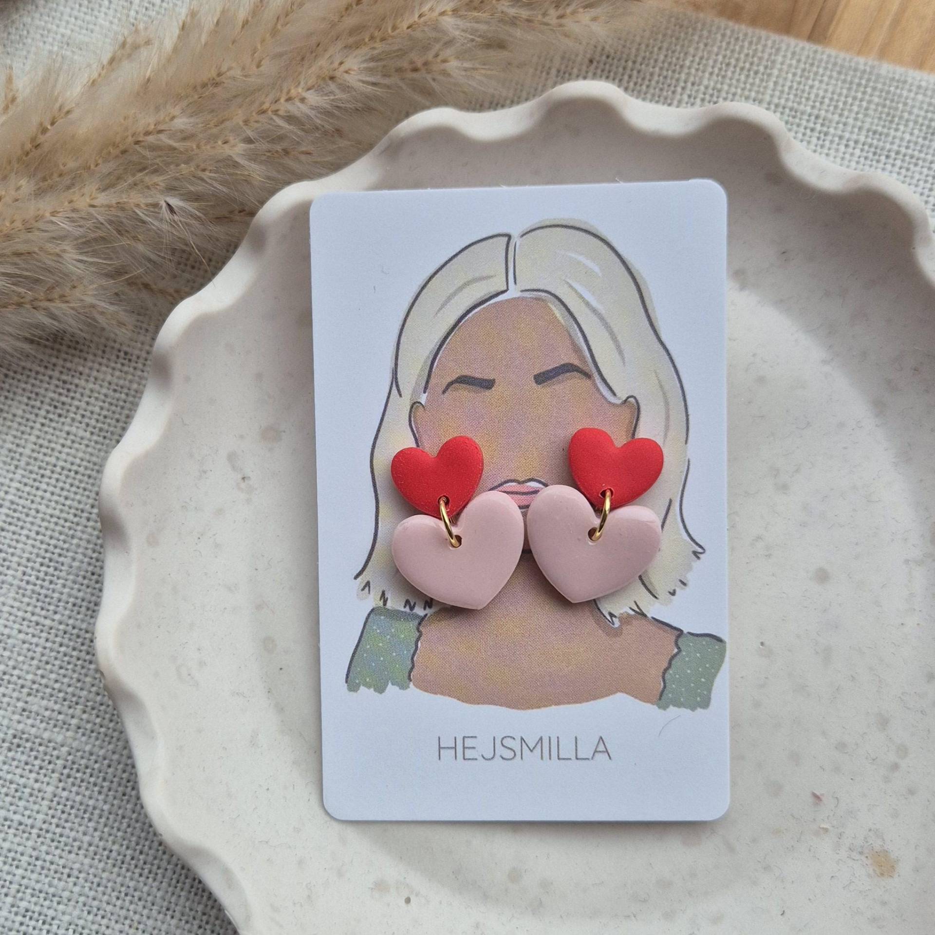 Lovisa Ohrringe, Hejsmilla, Handgemachte Federleichte Herz Rot Rosa Lovisa Ohrringe, Hejsmilla, Handgemachte Federleichte Herz Rot Rosa von hejsmilla