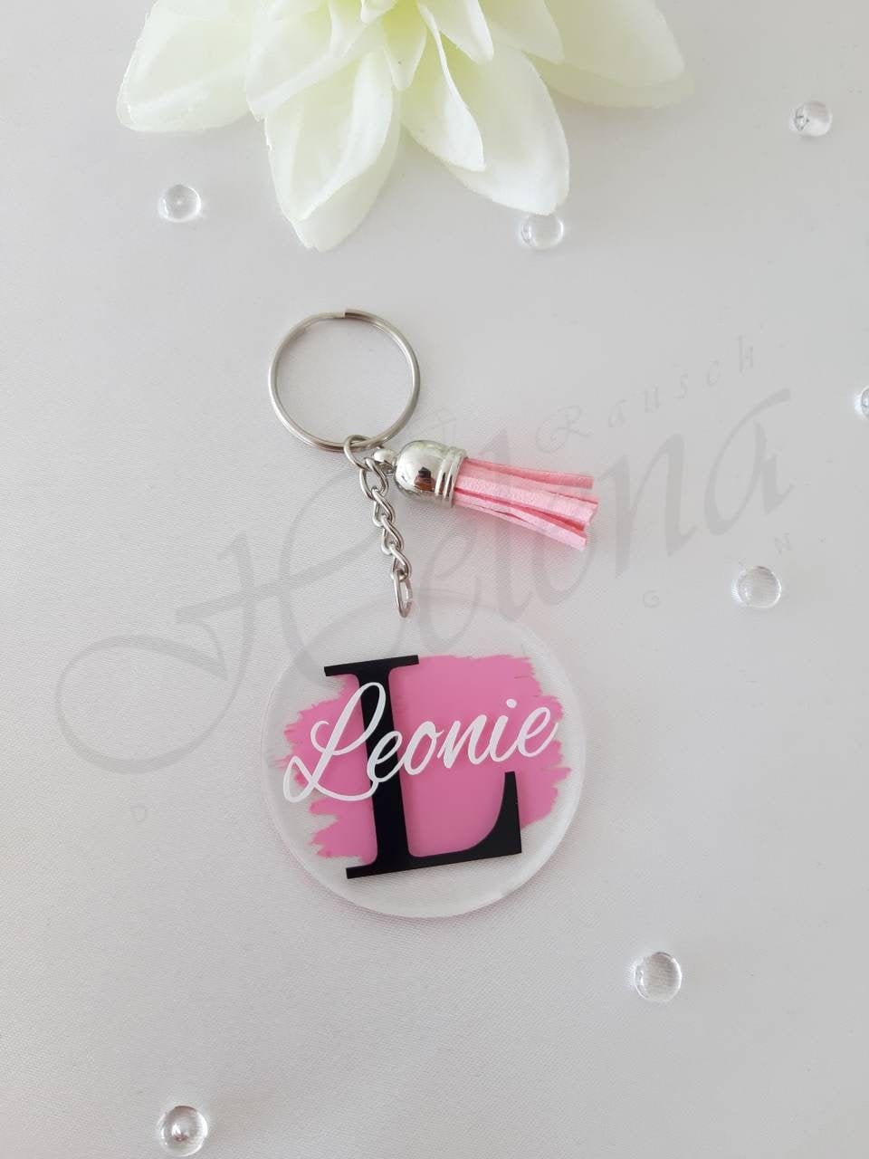 Personalisierter Acryl-Schlüsselanhänger Mit Name - Geschenk Zu Weihnachten, Geburtstag Oder Muttertag Handgemacht Quaste & Wunschtext von helenarauschdesign