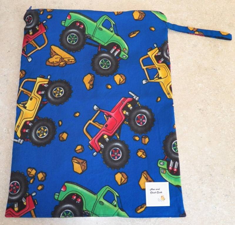 Große Wetbag - Monster Trucks 4002 Große Wetbag - Monster Trucks 4002 von henandchickcloth