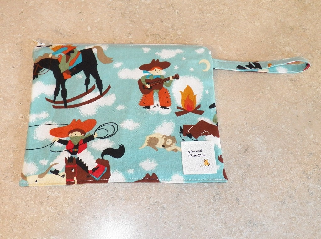 Kleine Wetbag - Rockin' Broncos-2010 Kleine Wetbag - Rockin' Broncos-2010 von henandchickcloth