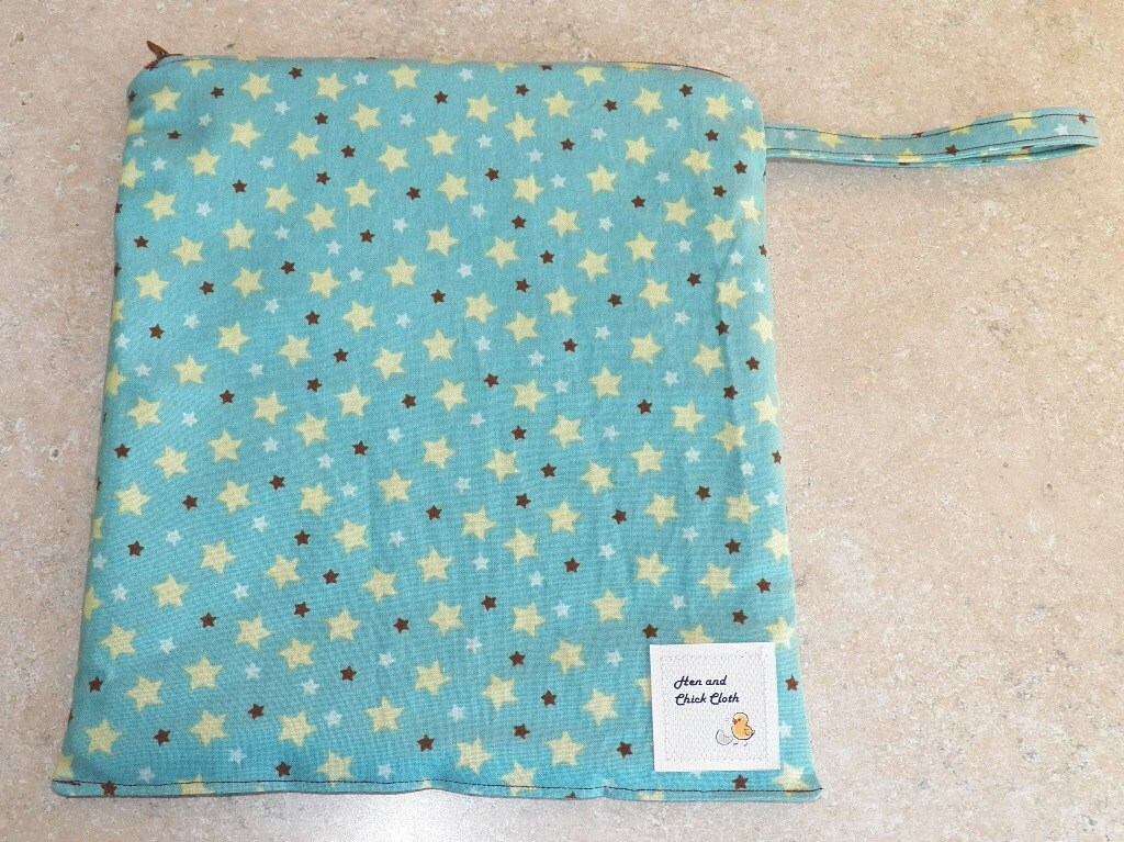 Mittlere Nasstasche - Blaue Sterne 3006 Mittlere Nasstasche - Blaue Sterne 3006 von henandchickcloth