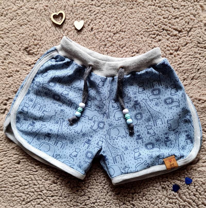 Kurze Hose, Sporthose, Sommerhose, Größe 98, "Tierisch Blau" von herzbaer