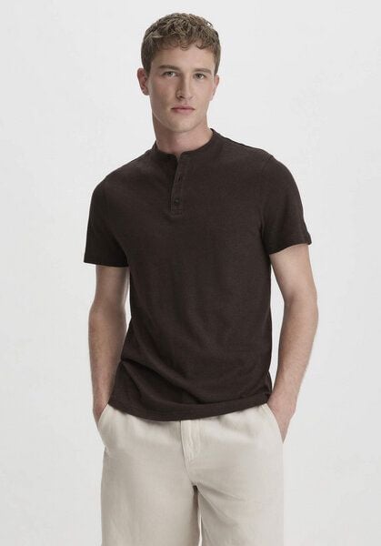 hessnatur Henley Shirt Regular aus Bio-Baumwolle und Leinen von hessnatur