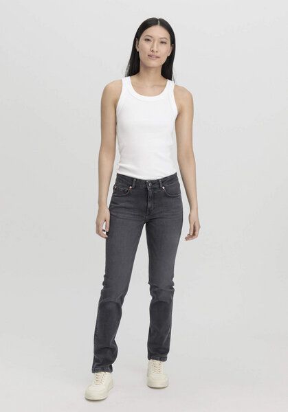 hessnatur Jeans LEA Mid Rise Slim aus Bio-Denim von hessnatur
