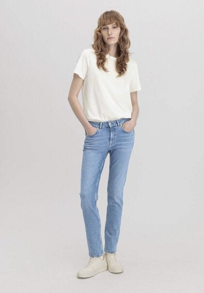 hessnatur Jeans LEA Mid Rise Slim aus Bio-Denim von hessnatur