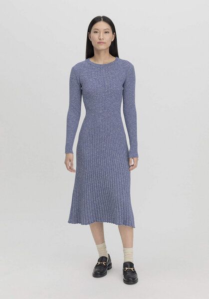 hessnatur Strickkleid Midi Slim aus reiner Bio-Baumwolle von hessnatur