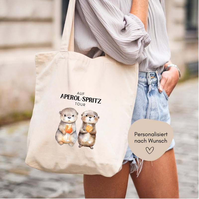 Personalisierter Jutebeutel Mit Süßem Otter Print Und Spruch "Auf Aperol Spritz Tour" - Perfektes Geschenk Für Aperol-Liebhaberinnen von heyloulala