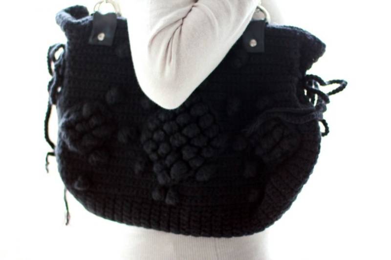 Schwarze Gehäkelte Schultertasche, Wintermode Tasche, Handgemachte Stricktasche, Wolle Handtasche, Handarbeit Gestrickte Handgewebte Tasche Geschenk von hibbe