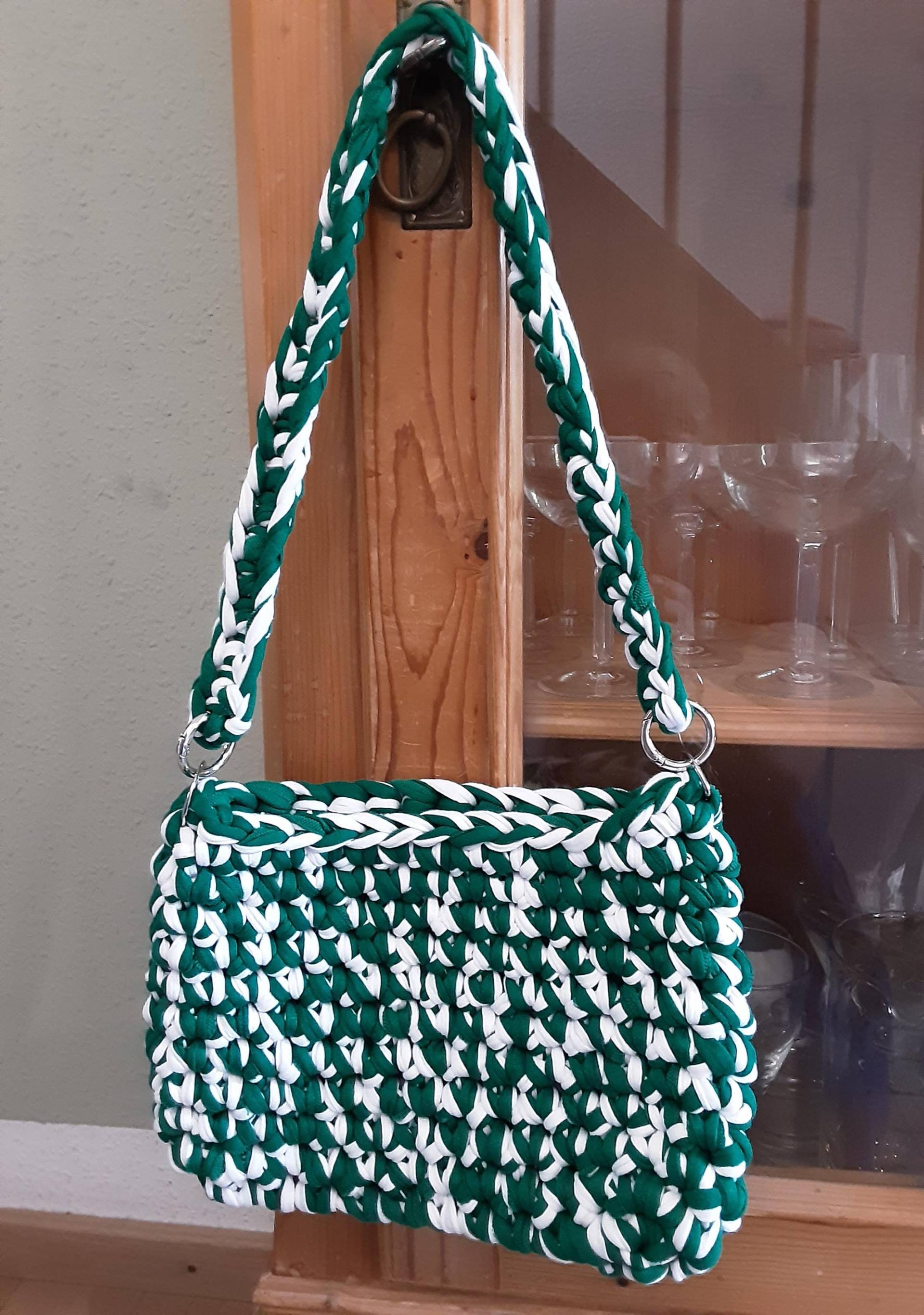 Umhängetasche, Gehäkelt von hihihandbags