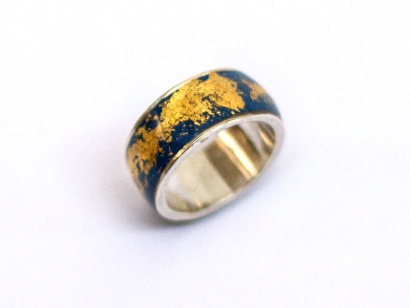 Blau Gold Ring Handgemachte Sterling Silber Eingelegt Mit Goldfolie Fertig Harz Marine Blau Mode Mama Geschenk Schwester von hilawelner