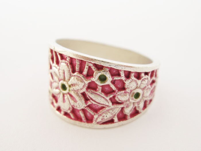 Boho Ring, Einzigartiger Silberring, Statement Blumen Roter Hippie Breites Sterling Silber Band, Großer Ring Für Frau von hilawelner