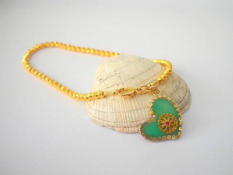 Zierliche Gold Armband, Herz Charm Armband Für Mädchen, Perle Designer von hilawelner