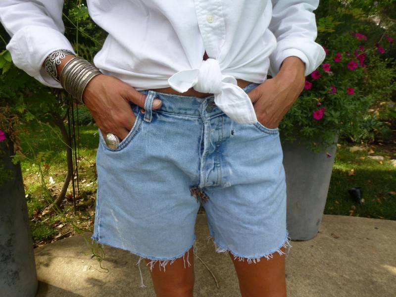 Jahrgang Der 1980Er Jahre Calvin Klein Benutzerdefinierte Cutoffs Mit Leopard Patches Hoch Taillierte Vintage Denim von hiphuggie