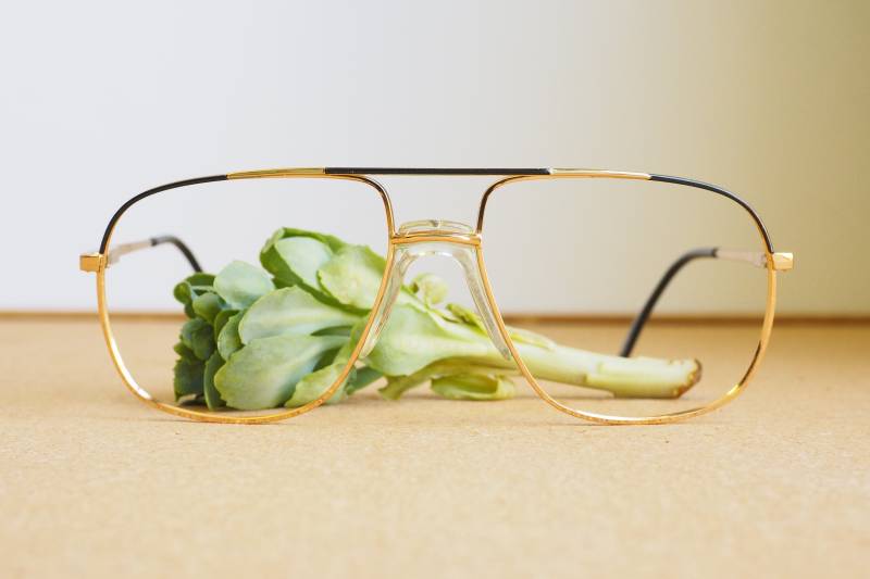 Vintage Brillen Aviator/1990Er Jahre Brille New Old Stock 90Er Fassungen Gold Und Schwarz Ton Von Luis Vietelli Made in France Vintage Brillen Aviator/1990Er Jahre Brille New Old Stock 90Er Fassungen Gold Und Schwarz Ton Von Luis Vietelli Made in France von hisandhervintage