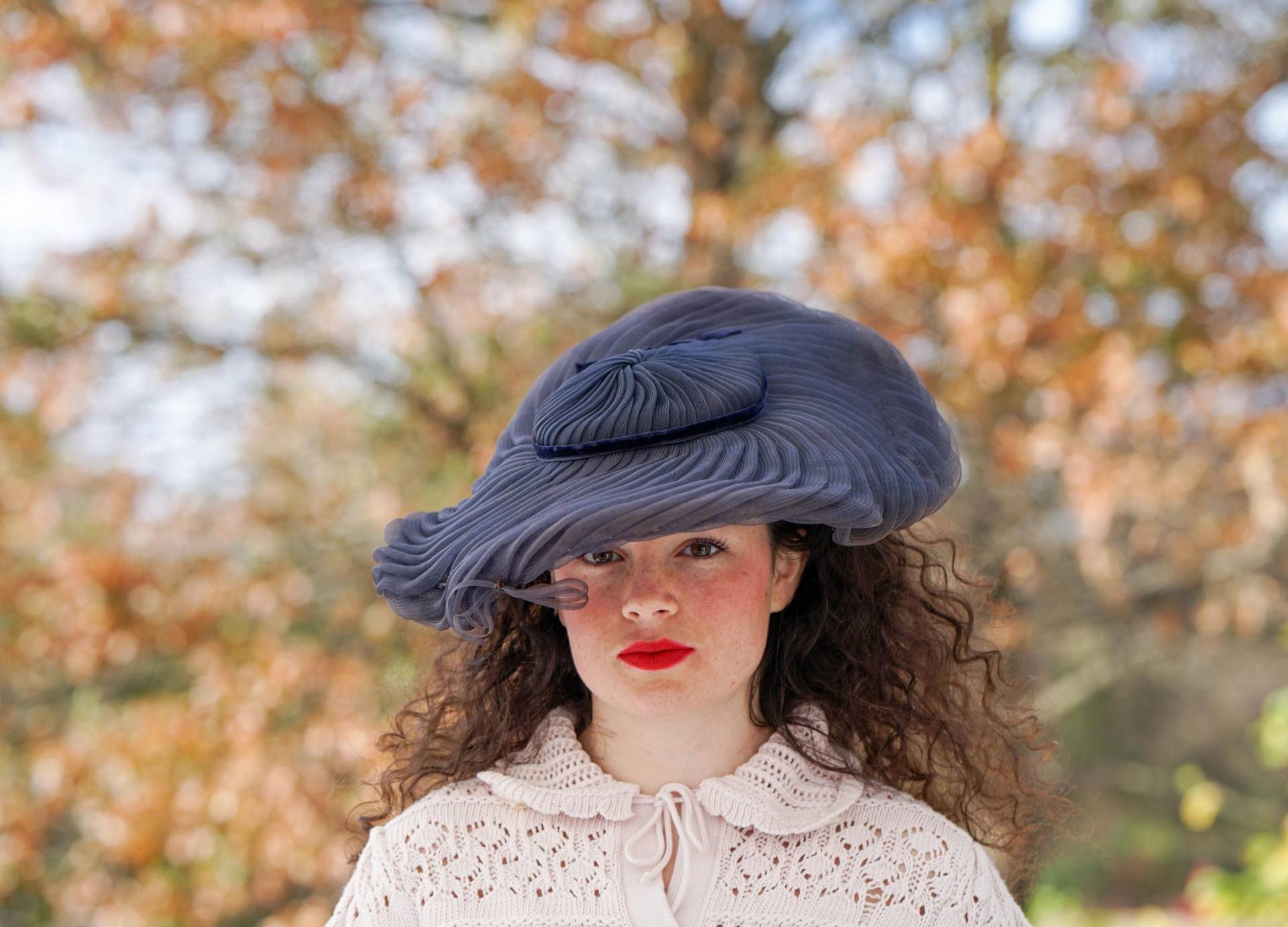 Vintage Hut Mit Breitem Rand, 1950Er Jahre Faltenhut, Frauen Hut, Teeparty Hochzeitshut, Sonnenhut von hisandhervintage