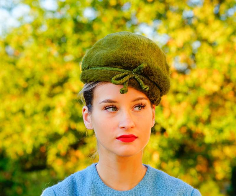 Vintage Hut Mit Kunstfell Bommel, Cloche Hut, 1950Er-60Er Jahre Cocktail von hisandhervintage